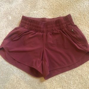 Lululemon women’s hotty hot maroon burgundy